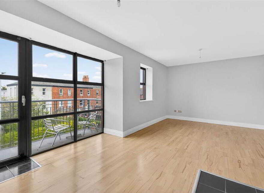 Apt 4 Osborne Building, 717 Lisburn Road, Belfast, BT9 7GU