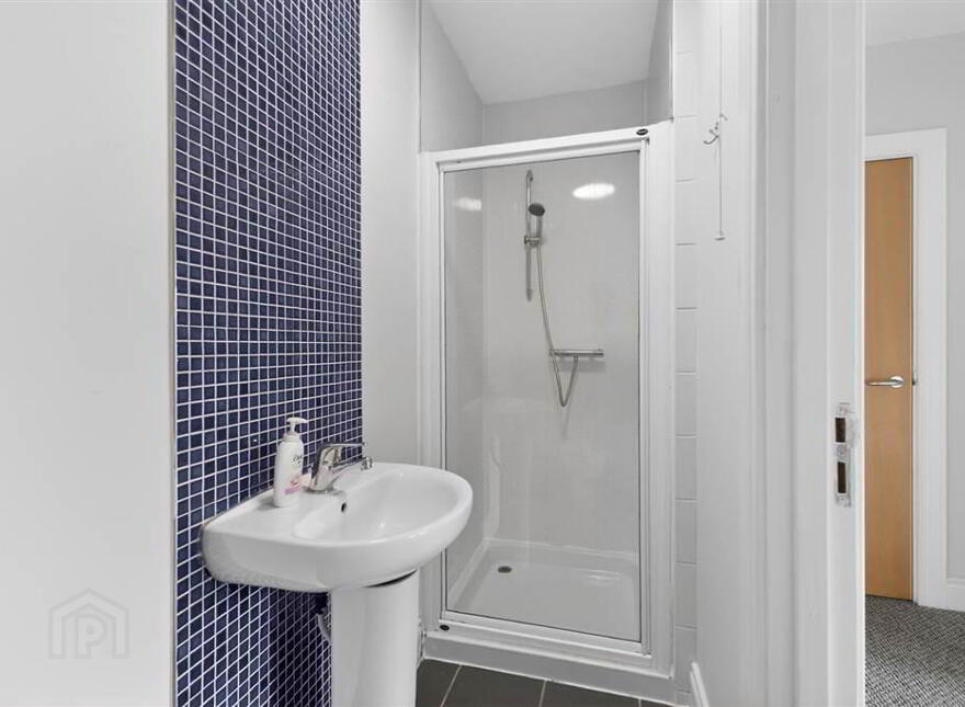 Apt 4 Osborne Building, 717 Lisburn Road, Belfast, BT9 7GU