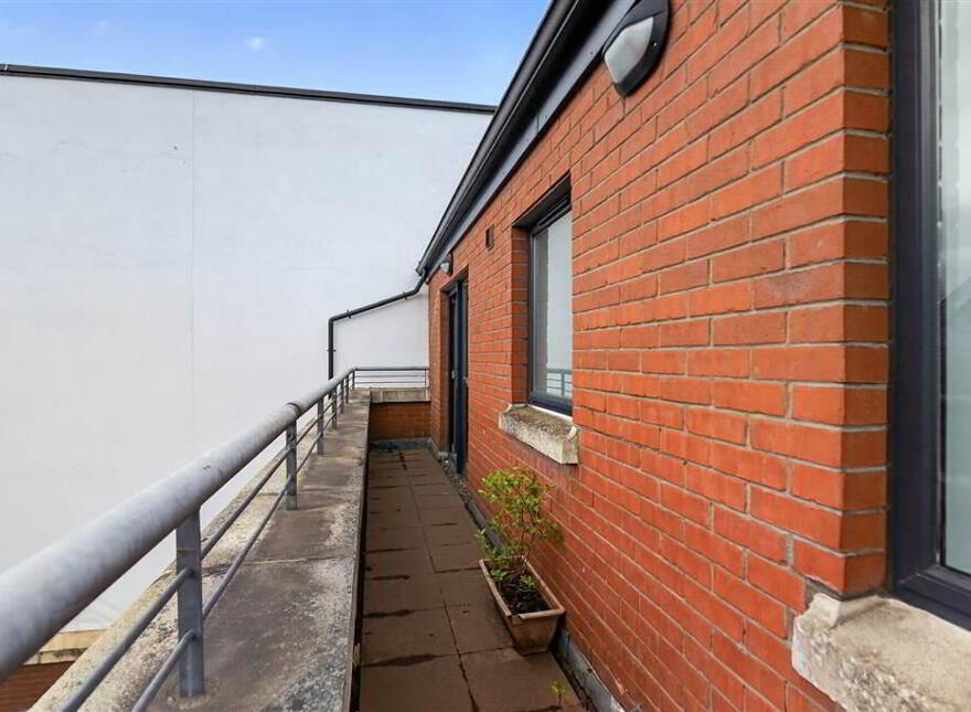 Apt 4 Osborne Building, 717 Lisburn Road, Belfast, BT9 7GU