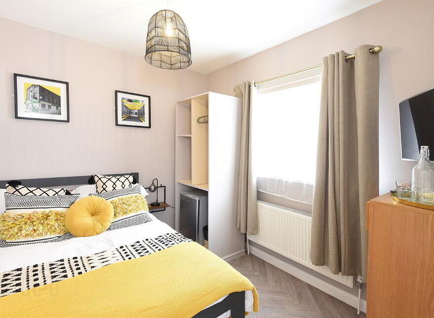 5 Ulsterville Place, Belfast, BT9 7BH