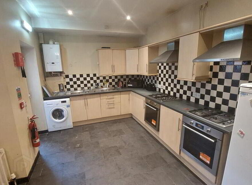 5 Ulsterville Place, Belfast, BT9 7BH