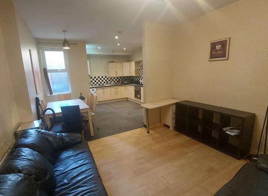 5 Ulsterville Place, Belfast, BT9 7BH