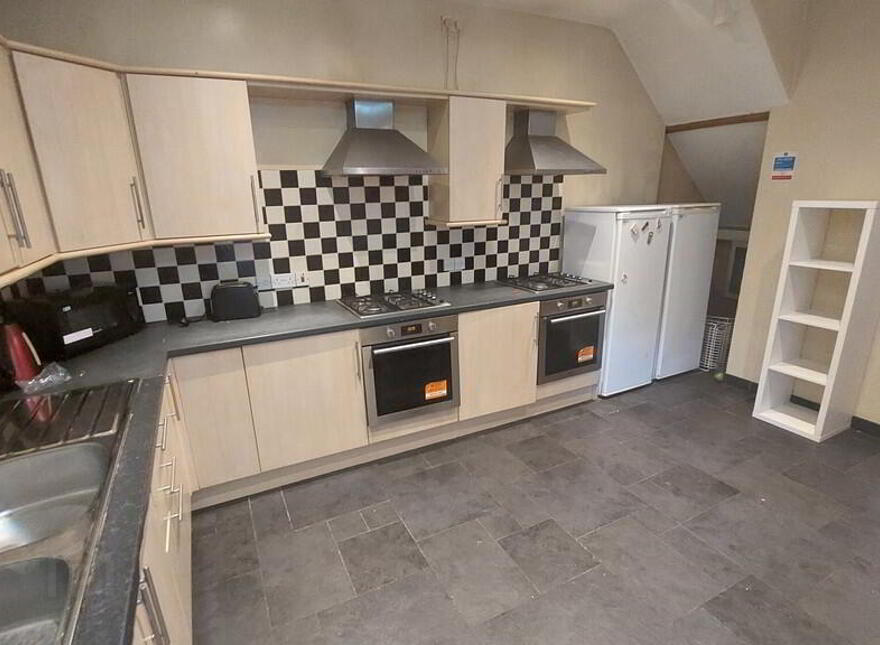 5 Ulsterville Place, Belfast, BT9 7BH