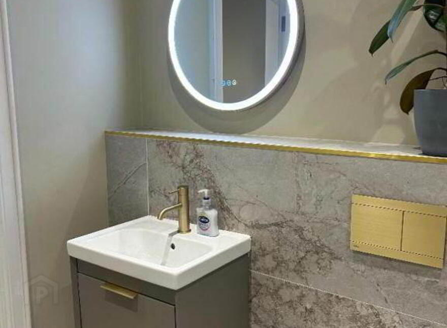 4 Chlorine Gardens, Belfast