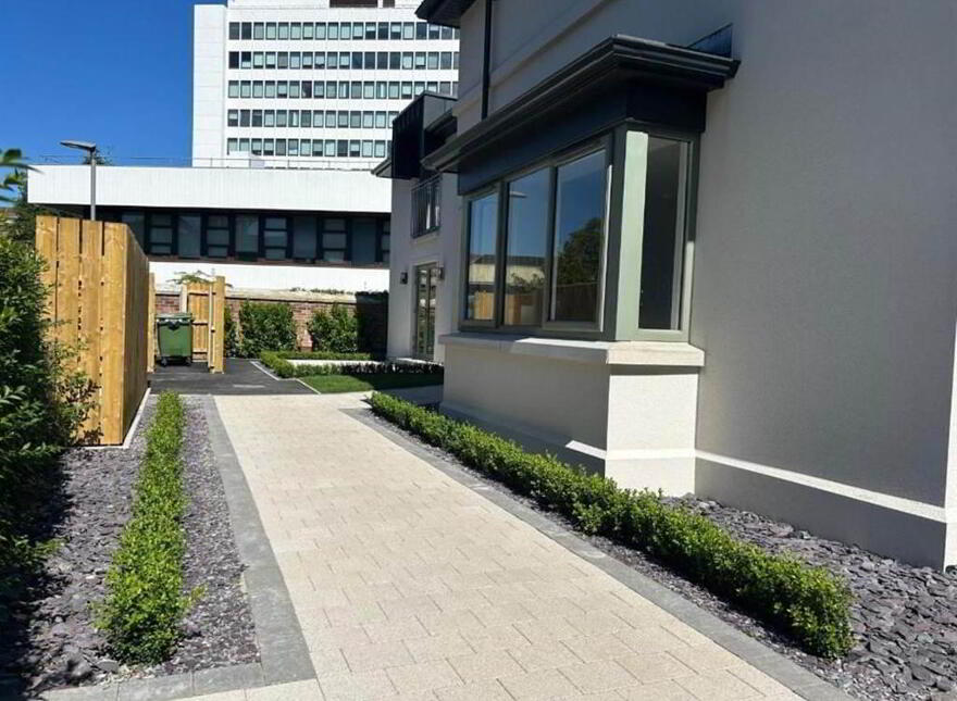 4 Chlorine Gardens, Belfast