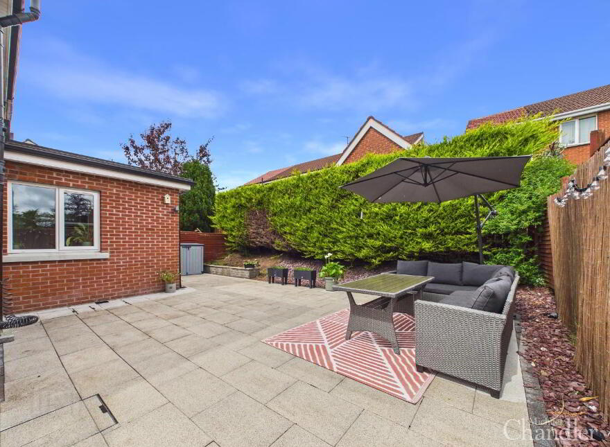 56 Alveston Park, Carryduff, Belfast, BT8 8RP