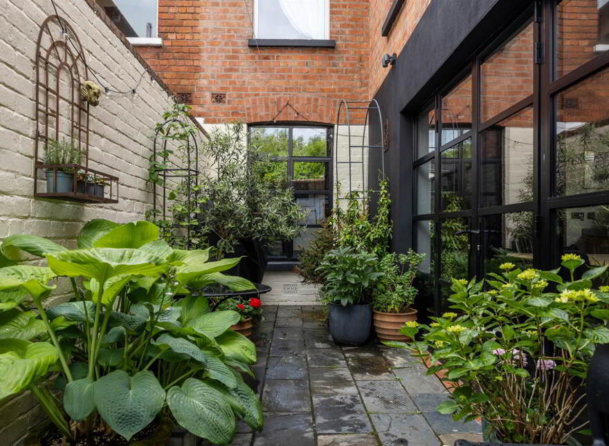 2 Sandford Avenue, Off Cyprus Avenue, Belfast, BT5 5NW