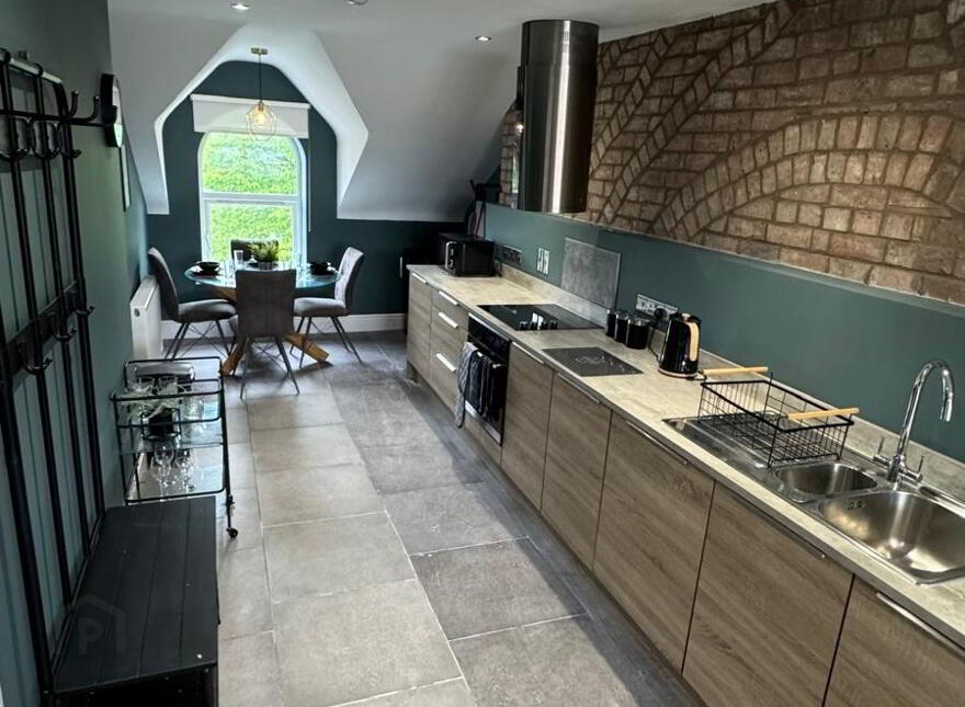 Unit 4, 7 Malone Rd, Belfast, BT9 6RT