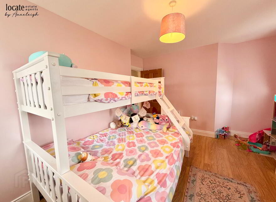 9 Victoria Meadows, Magheramason, L'Derry, BT47 2TX