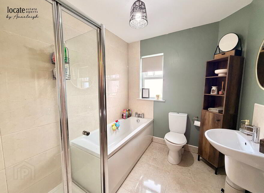 9 Victoria Meadows, Magheramason, L'Derry, BT47 2TX