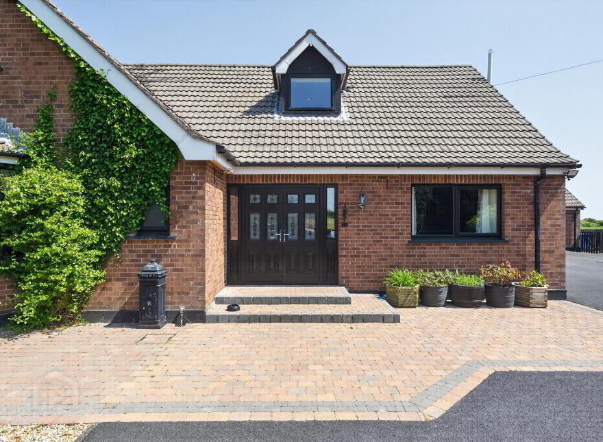 24 Cluntagh Road, Crossgar, Downpatrick, BT30 9ET