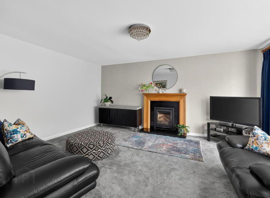 5 Rademon Court, Crossgar, Downpatrick, BT30 9NS