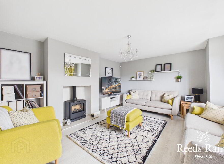 24 Tudor Gardens, Carrickfergus, BT38 9TN