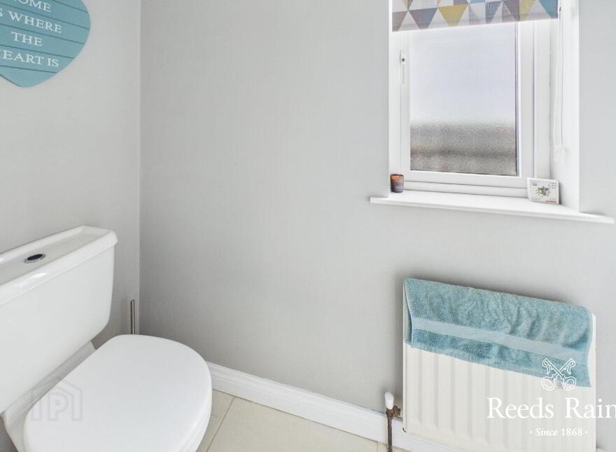 24 Tudor Gardens, Carrickfergus, BT38 9TN