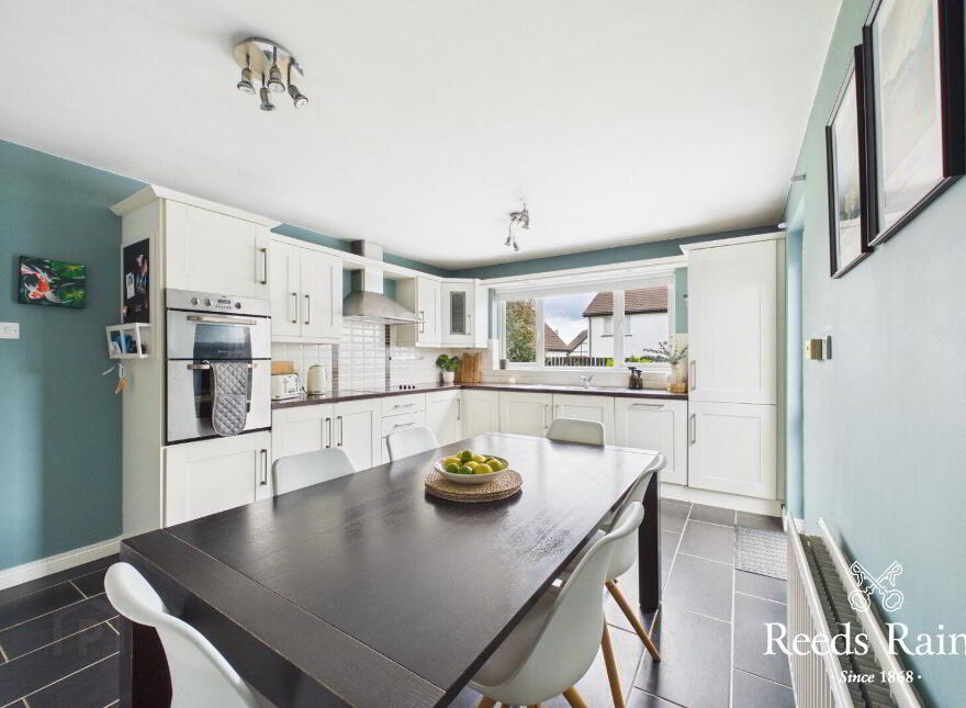 24 Tudor Gardens, Carrickfergus, BT38 9TN