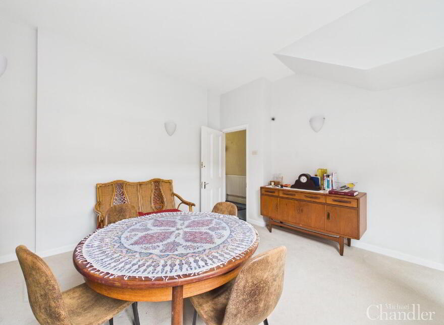 31 South Parade, Belfast, BT7 2GL