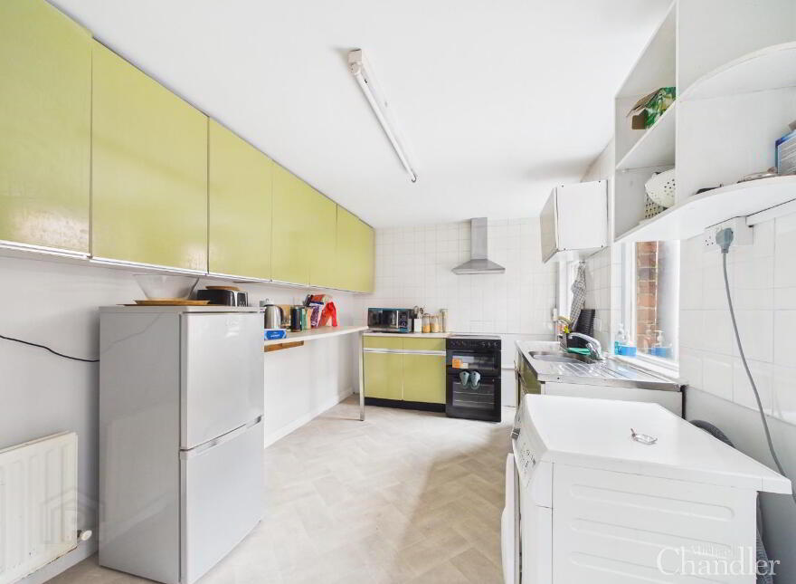 31 South Parade, Belfast, BT7 2GL