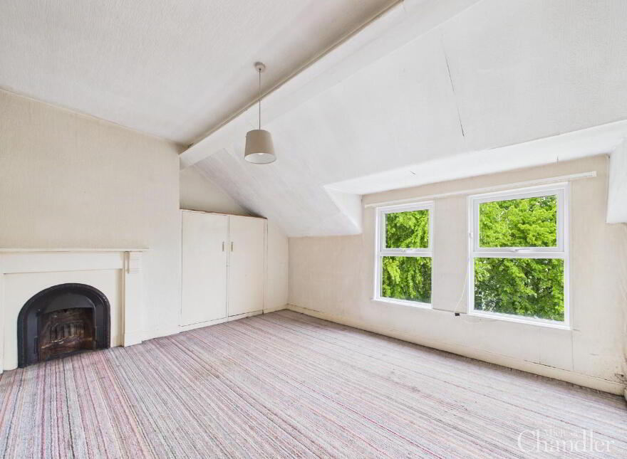 31 South Parade, Belfast, BT7 2GL