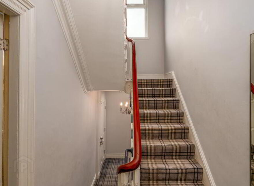 98 Church Road, Holywood, BT18 9BX