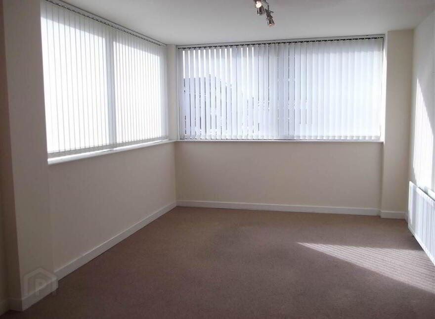 5 Orchard House, Mark Street, Newtownards, BT23 4WS