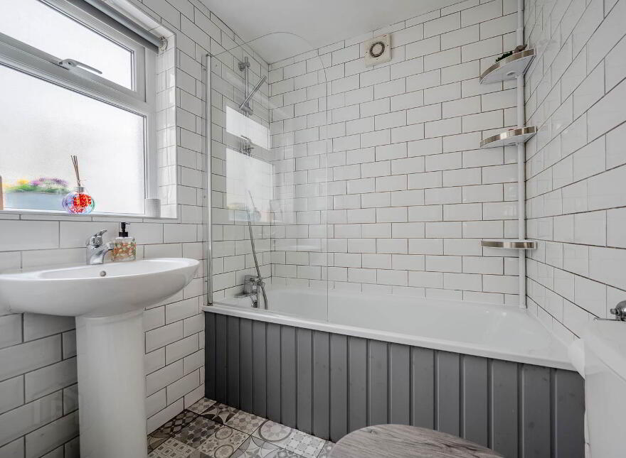 6 Castle Street, Donaghadee, BT21 0DN