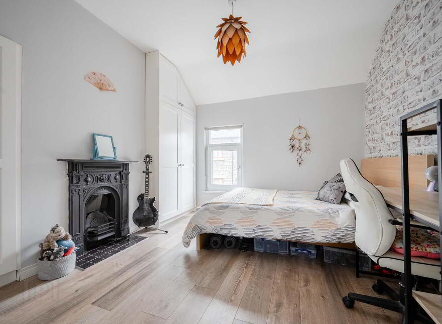 6 Castle Street, Donaghadee, BT21 0DN