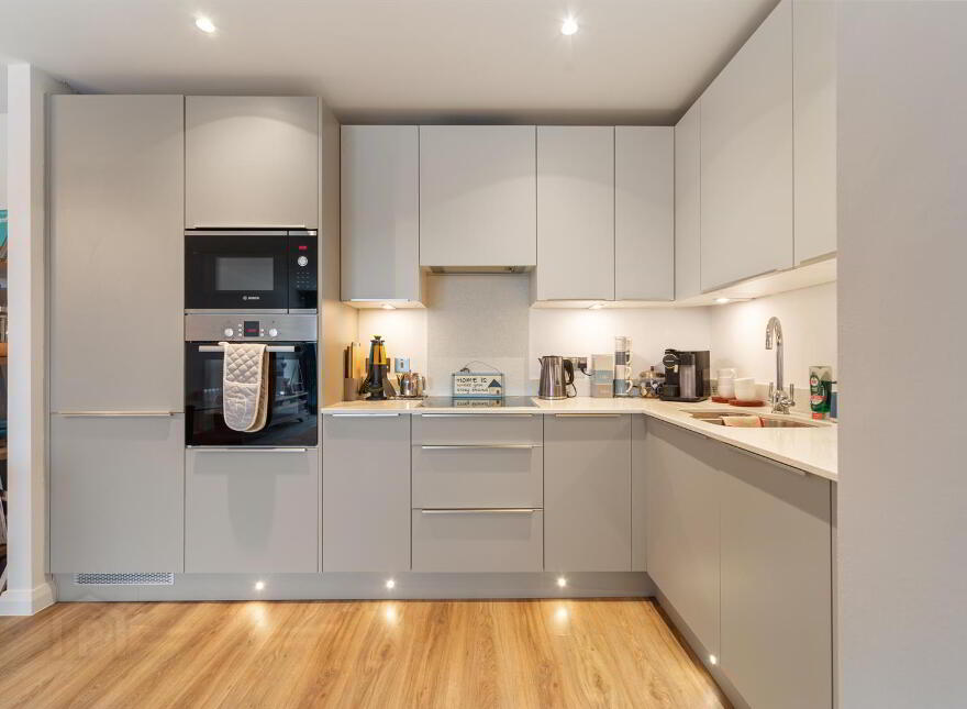 Apt 503 Portland, 88 Ormeau Road, City Centre, Belfast, BT7 1FE