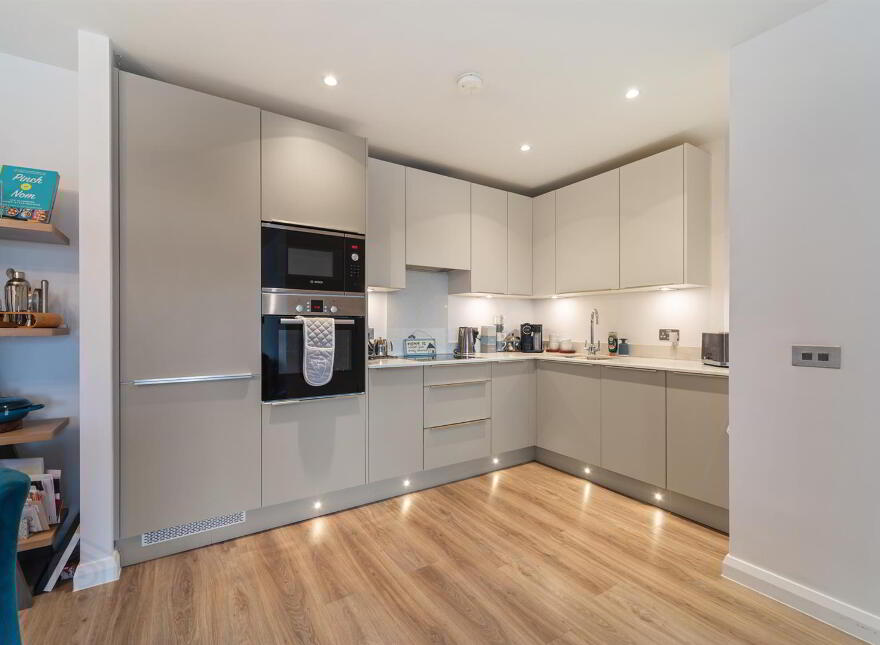 Apt 503 Portland, 88 Ormeau Road, City Centre, Belfast, BT7 1FE
