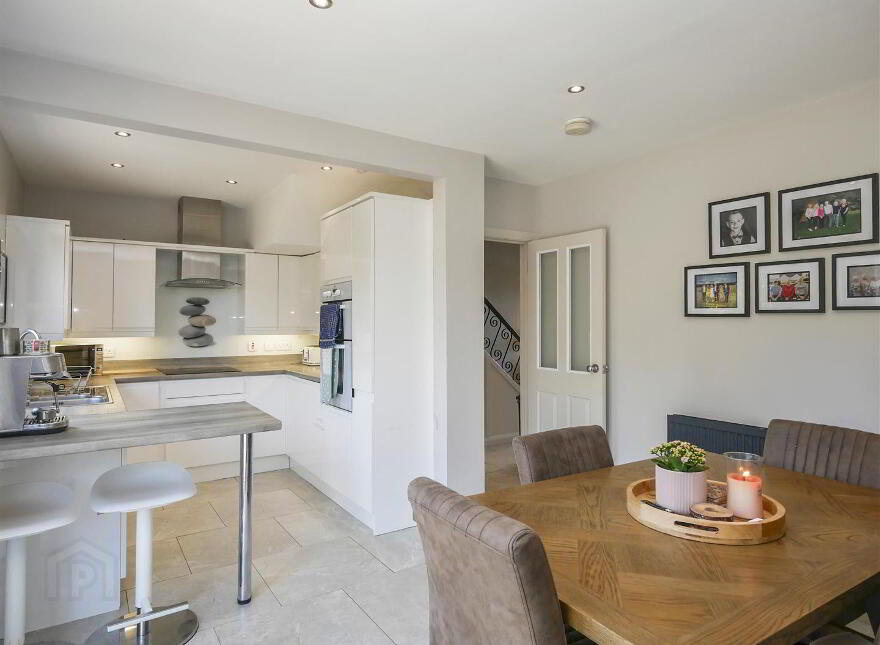 69 Martinville Park, Off Beechill Road, Belfast, BT8 7JH