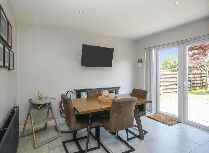 69 Martinville Park, Off Beechill Road, Belfast, BT8 7JH
