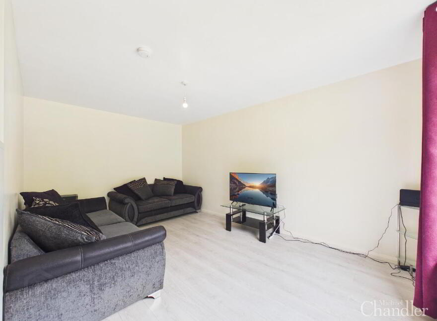 29 Kinross Avenue, Belfast, BT5 7GE