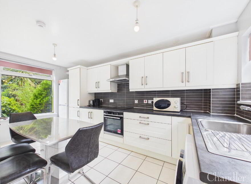 29 Kinross Avenue, Belfast, BT5 7GE