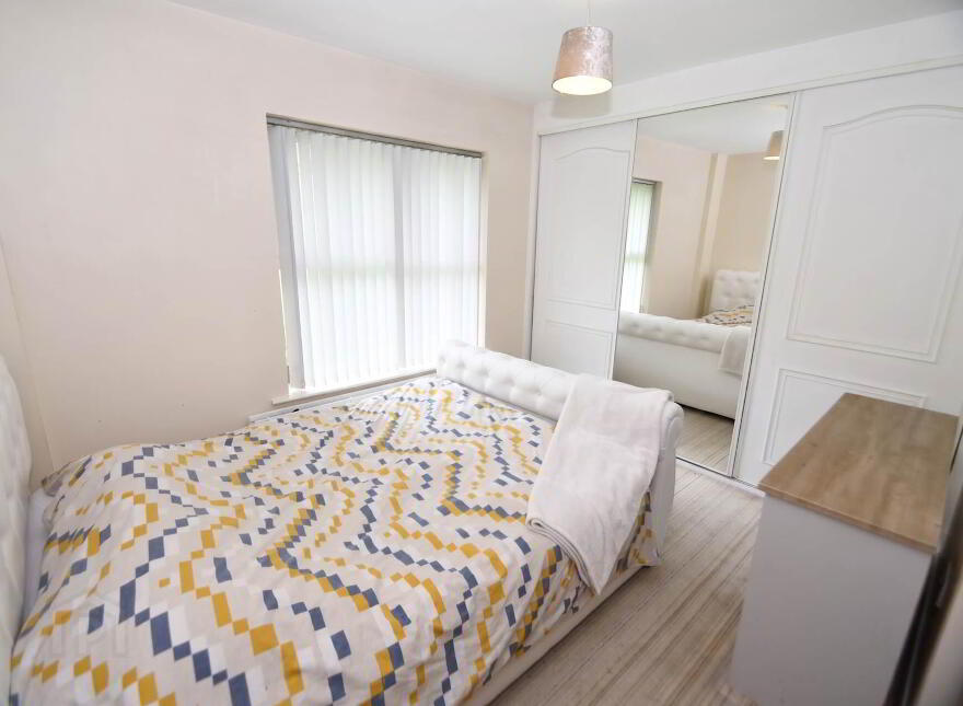 3a Meadowhill View, Glen Road, Belfast, BT11 8EY