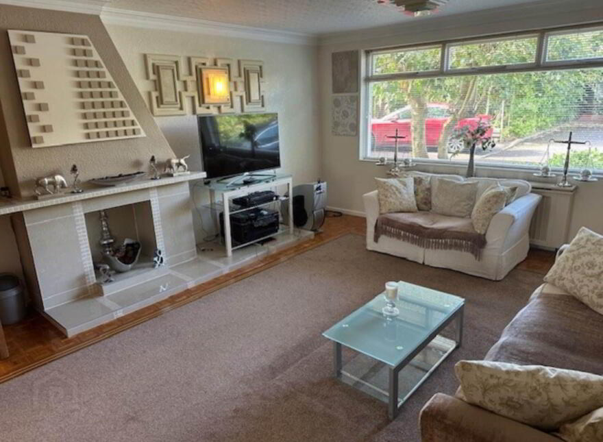 22 De Courcy Avenue, Carrickfergus, BT38 7LJ