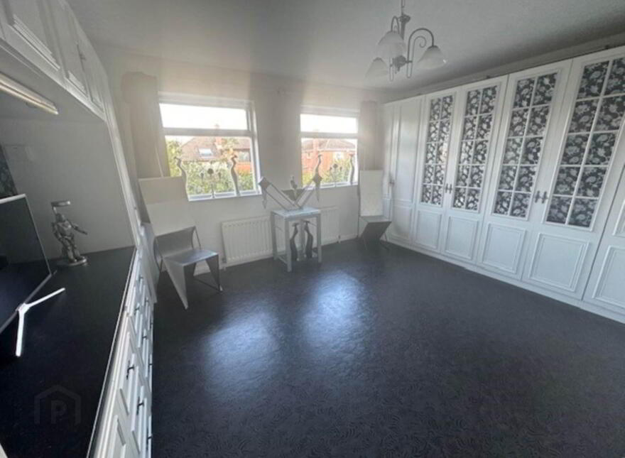 22 De Courcy Avenue, Carrickfergus, BT38 7LJ