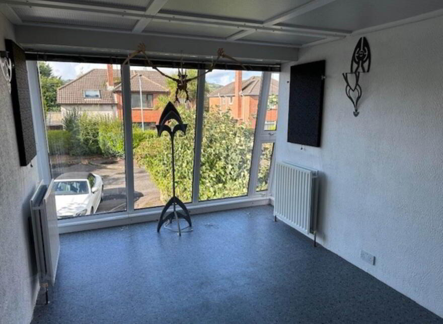22 De Courcy Avenue, Carrickfergus, BT38 7LJ