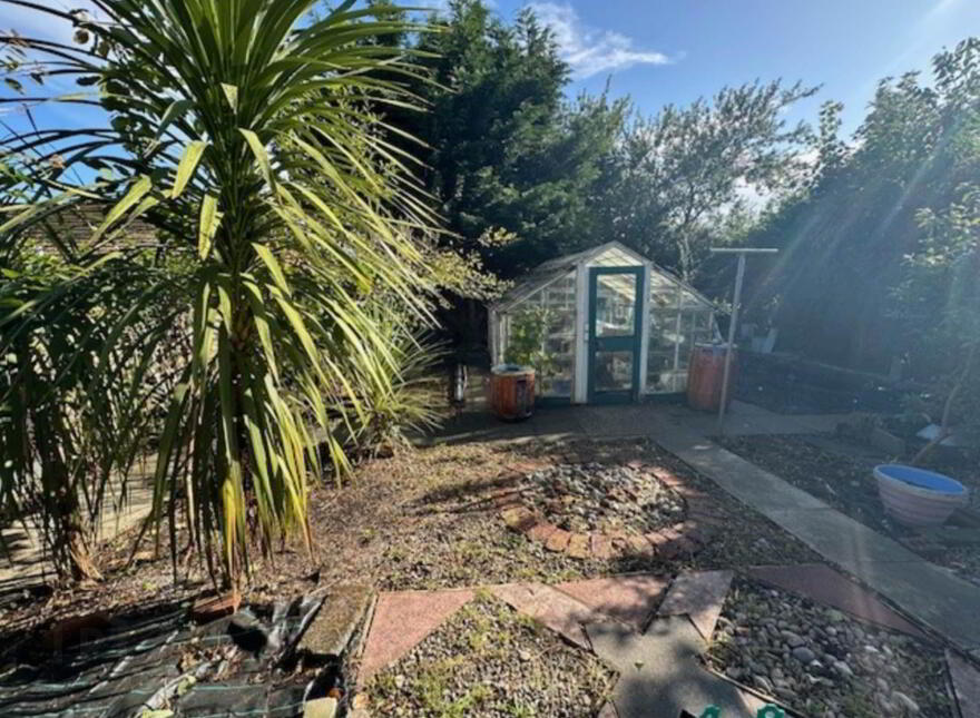 22 De Courcy Avenue, Carrickfergus, BT38 7LJ