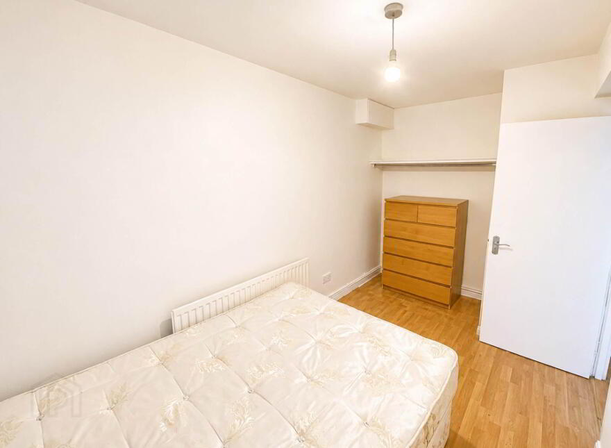 Apt 3 49, Knock Road, Belfast, BT5 6LA