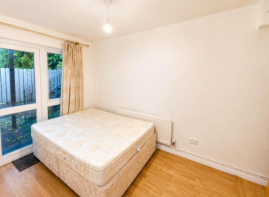 Apt 3 49, Knock Road, Belfast, BT5 6LA