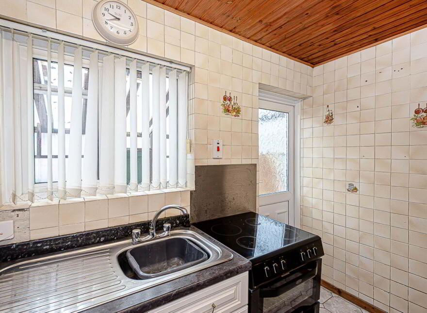1 Rogers Park, Newtownbreda, Belfast, BT8 7BX