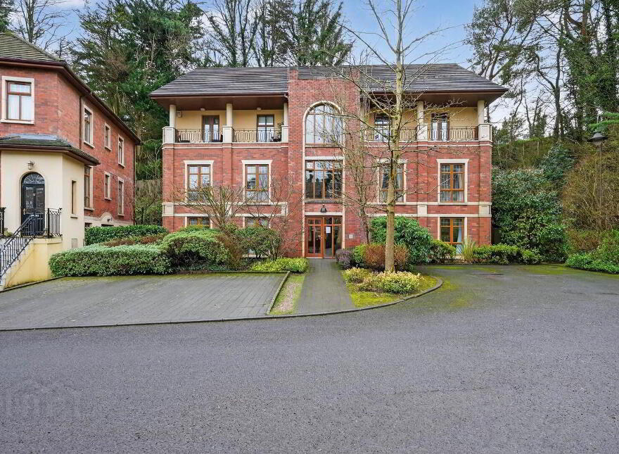 15A Malone Valley Park, Belfast, BT9 5PZ