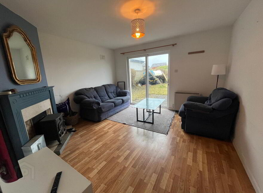Pier Road, Enniscrone, F26E261