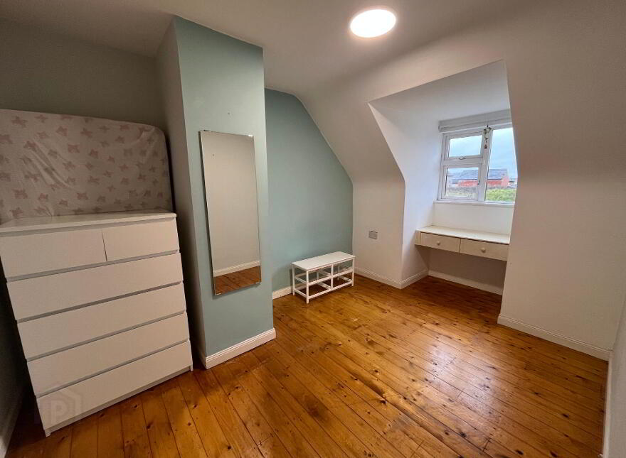 Pier Road, Enniscrone, F26E261