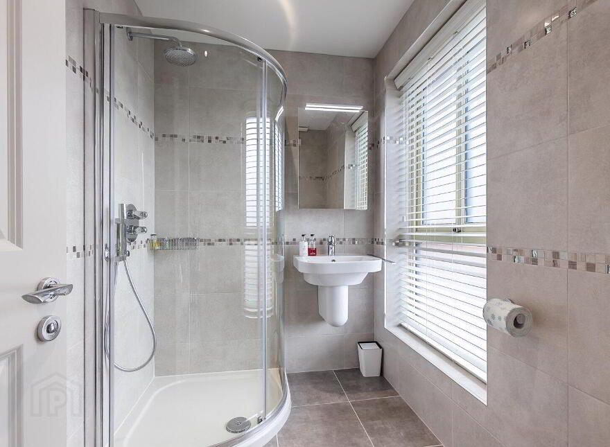8 Montpelier Park, Belfast, BT9 5RS
