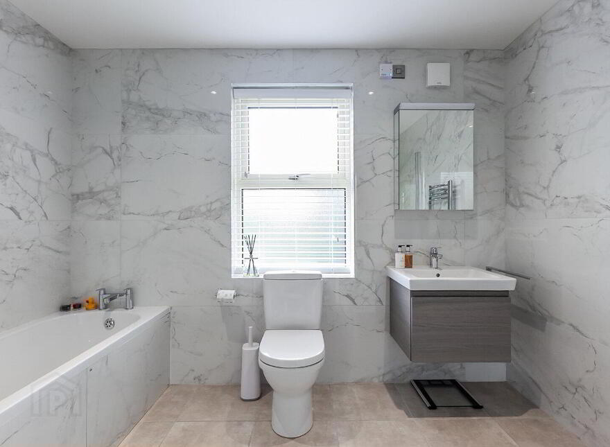 8 Montpelier Park, Belfast, BT9 5RS