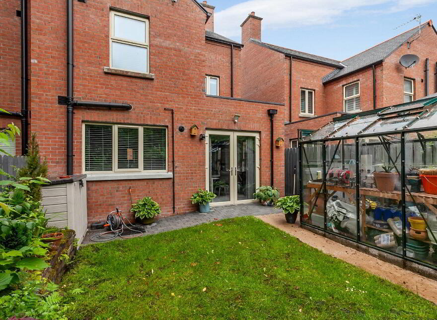 8 Montpelier Park, Belfast, BT9 5RS