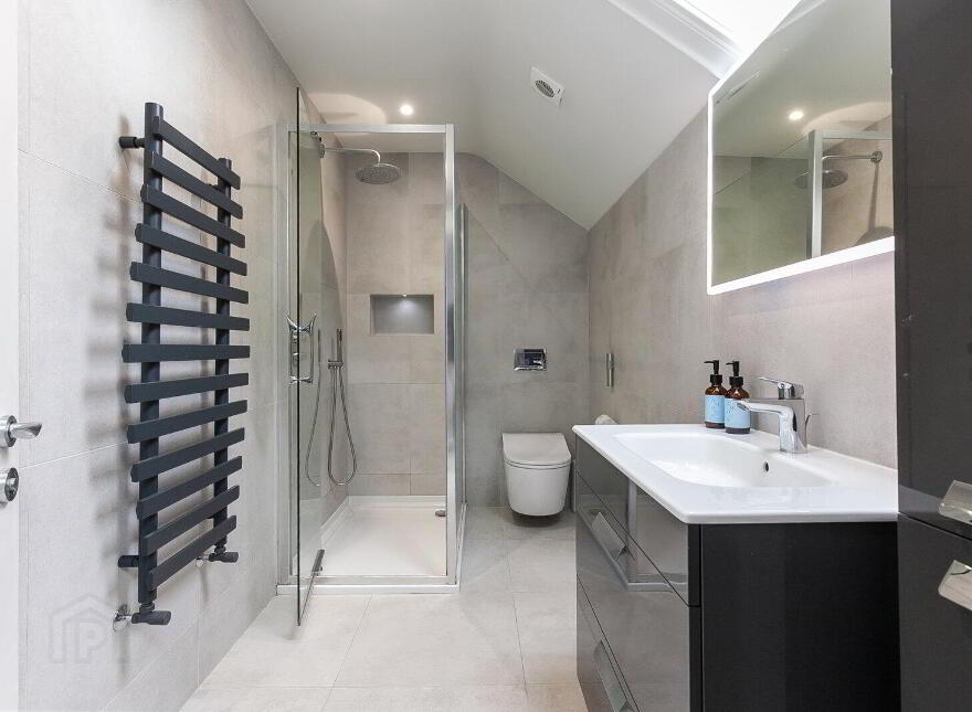 8 Montpelier Park, Belfast, BT9 5RS