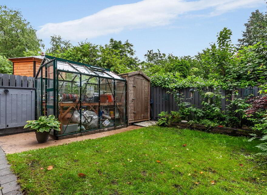8 Montpelier Park, Belfast, BT9 5RS