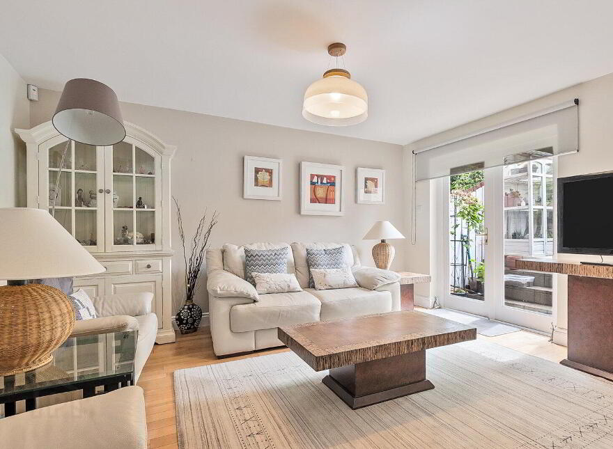 4 Bromfield, Belfast, BT9 6WA
