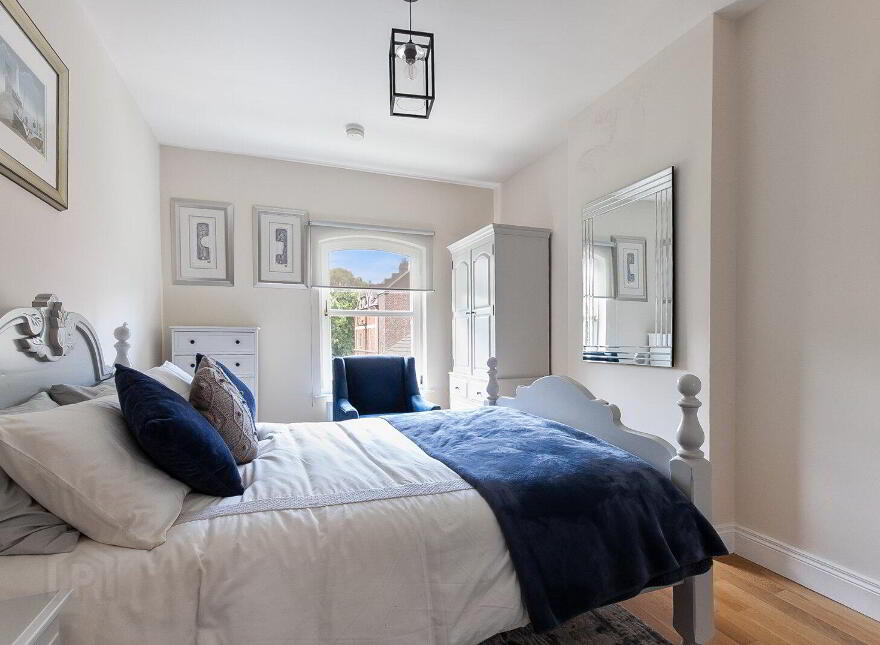 4 Bromfield, Belfast, BT9 6WA